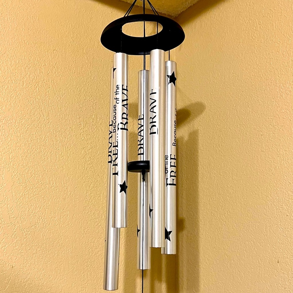 Wind chime metal with photo frame . Land of the free